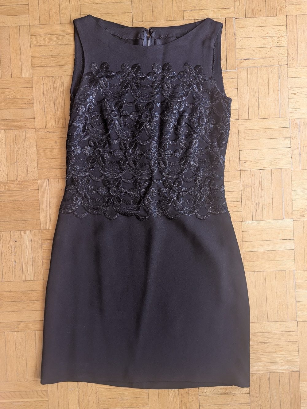 Sleeveless Black Lace Bodice Sheath Dress